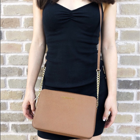 Gaby’sBags👜💕-Michael Kors Large Crossbody - Picture 2 of 4